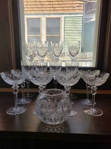 lot 178 image: Cut Crystal Stemware - Wine and Champagne Glasses, 17 Pieces