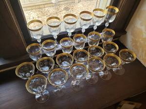 lot 179 image: Gold Banded Wine and Champagne Goblets for 12