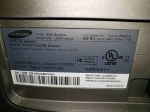 lot 233 image: Samsung 22 Monitor with Digital Indoor Antenna