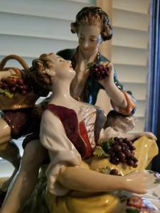 lot 198 image: Courting Couple Porcelain Figurine
