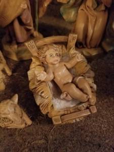 lot 210 image: Fontanini Nativity Set Creche