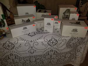 lot 213 image: Department 56 Christmas Dickens Village Series, Lot 3