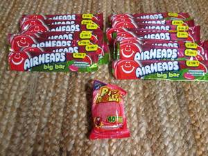 lot 280 image: (18) Airheads Big Bar (2-N-1 Strawb...