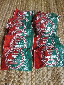 lot 285 image: (12) Pearsons Nut Goodies 2C...