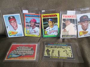 lot 20 image: 1960 & 1970 Topps Baseball Cards