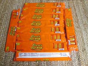 lot 164 image: 10 pc. Reeses Fast Break (12Ea.) ...