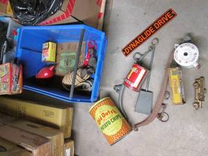 lot 169 image: Vintage Items Coffee Cans, Perculat...