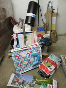 lot 170 image: Pallet of Unsold, Mismatched, Seaso...