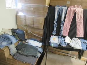 lot 196 image: Juniors Large Lot of Jeans (Various...