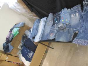 lot 199 image: Lot of Girls Jeans & Shorts (Variou...