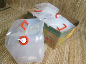 lot 316 image: 10 Pk. Of 5 Gallon CollapsibleReus...