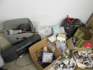 lot 321 image: Large Lot of Household Collectibles...