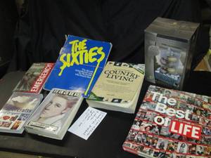 lot 396 image: Vintage Books See Photos & Electr...