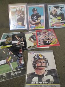 lot 61 image: Terry Bradshaw Cards