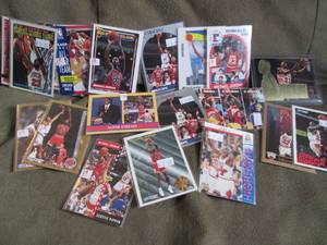 lot 68 image: (20) Michael Jordan Cards