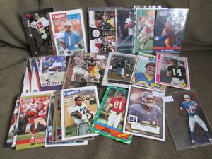 lot 95 image: (25) Football Star Cards