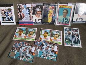 lot 114 image: Roger Staubach Cards