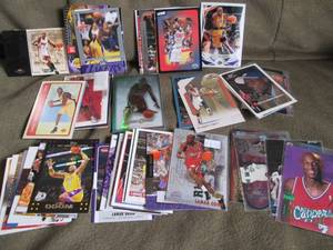 lot 117 image: (50) Lamar Odom Cards