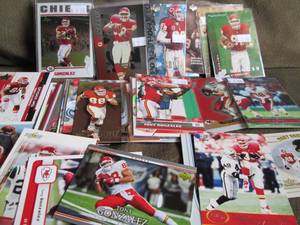 lot 130 image: (40) Tony Gonzalez Cards