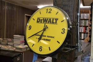 lot 62 image: DeWalt 12 Clock