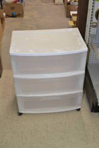 lot 67 image: 3 Drawer Plastic Sterilite Rolling Cart