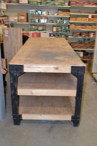lot 79 image: Nice Rolling 3-Tier Worktable
