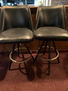 lot 35 image: Lot of 2 High Top Chairs