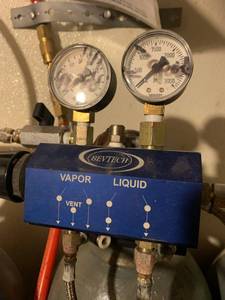 lot 77 image: Lot of 3 CO2 Tanks (5 foot tall) with Gauges