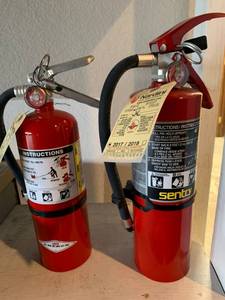 lot 105 image: Lot of 2 Fire Extinguishers