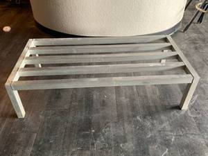 lot 89 image: Aluminum Pedestal