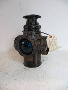lot 17 image: Adlake Switch Lamp