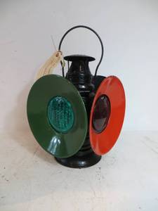 lot 21 image: Adlake Switch Lamp