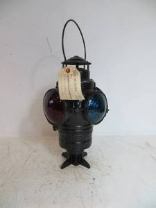 lot 23 image: Arm Switch Lamp
