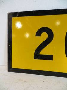 lot 5 image: Metal 20 Railroad Speed Limit Sign