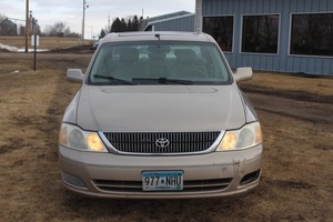 lot 5119 image: 2000 Toyota Avalon XL - 1 Owner -