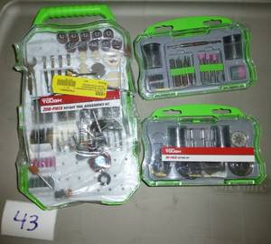 lot 43 image: Dremel kits - lots of cuttingsandi...