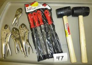 lot 47 image: 2 rubber mallets, 8 inch file set, ...