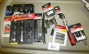 lot 80 image: Lot of sockets and 38 ratchet, 12...