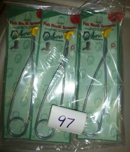lot 97 image: 6 new fish mouth spreaders, long on...