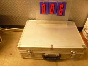 Aluminum tool box or gun case. As shown.