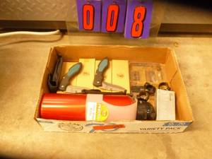 Flat of 4 knives, water bottles & misc. As shown.