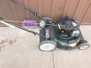 Craftsman push mower. Tested & works. Has a vibration. As shown.