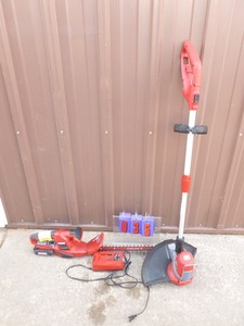 Craftsman cordless hedge trimmer & 110 volt line trimmer. Tested & works. As shown.