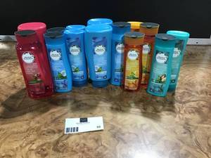 lot 10 image: Lot of  14 Herbal Essances Shampoo and Conditioners