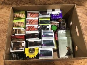 lot 30 image: Mixed lot of hair color items- 25 items