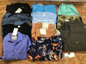 lot 40 image: Lot of MENS clothing in size Small & Medium- 10 items