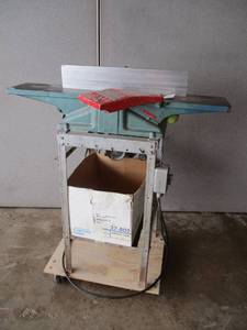lot 4 image: Jointer