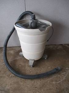 lot 7 image: Home Shop Vac