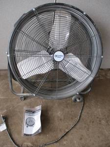 lot 9 image: Drum Fan