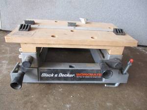 lot 15 image: Bench Top Work Center